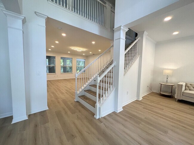 Building Photo - Beautifully Renovated Home in Tampa Palms ...