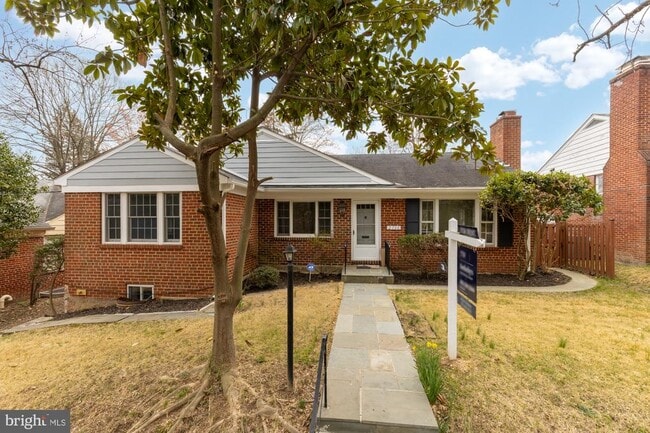 Building Photo - 2736 Stephenson Ln NW