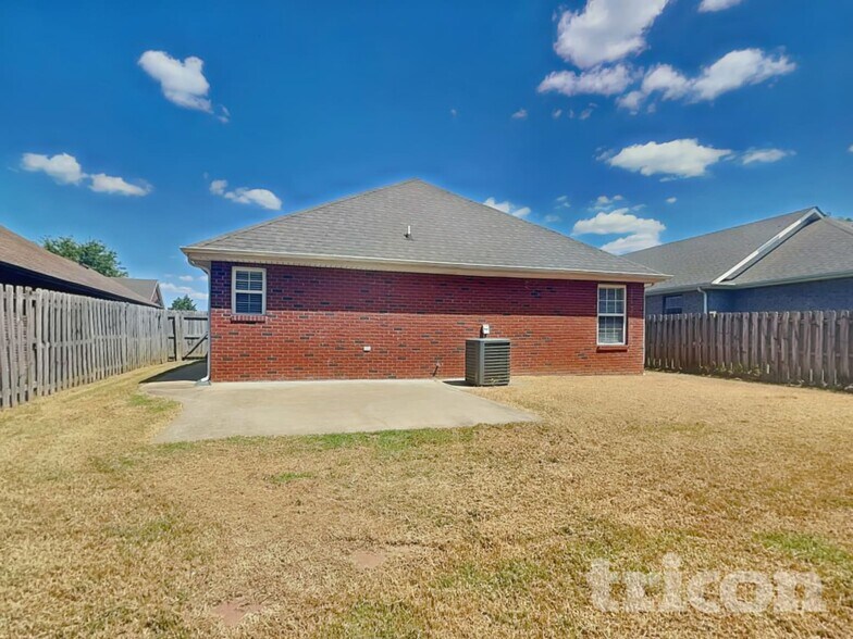 Building Photo - 980 Culverson Ct