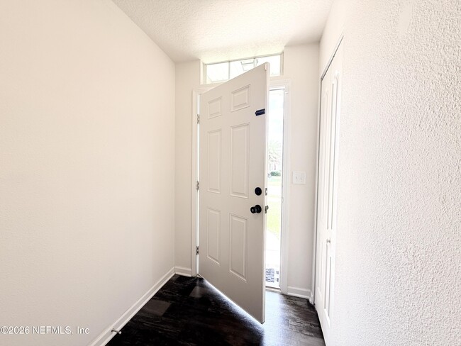 Building Photo - 12306 Crossfield Dr
