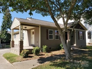 Building Photo - 350 Melbourne Ct