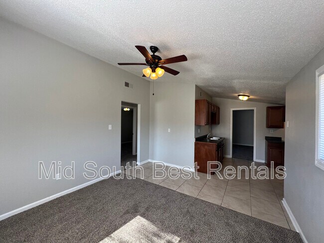 Building Photo - 481 Tuton Cove