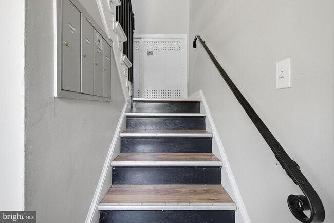 Primary Photo - 3919 R St SE