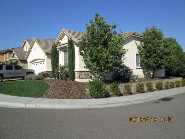 Building Photo - 1043 Villaggio Cir