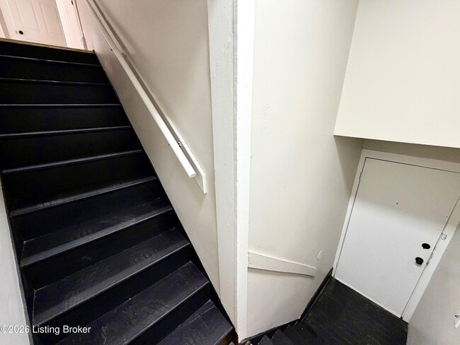 Building Photo - 2631 W Madison St