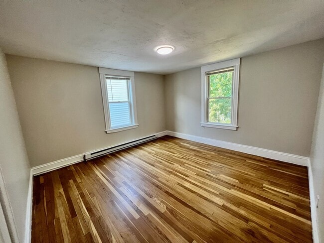 Building Photo - 7 Vinson St