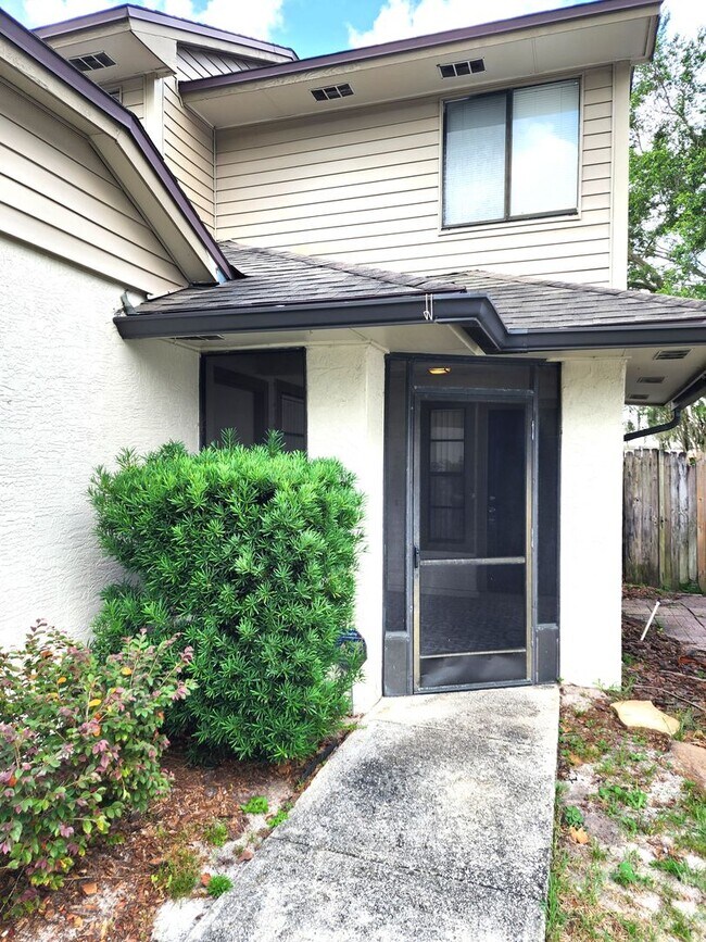 Building Photo - Open Layout; Fenced-in Yard; Quiet Neighbo...