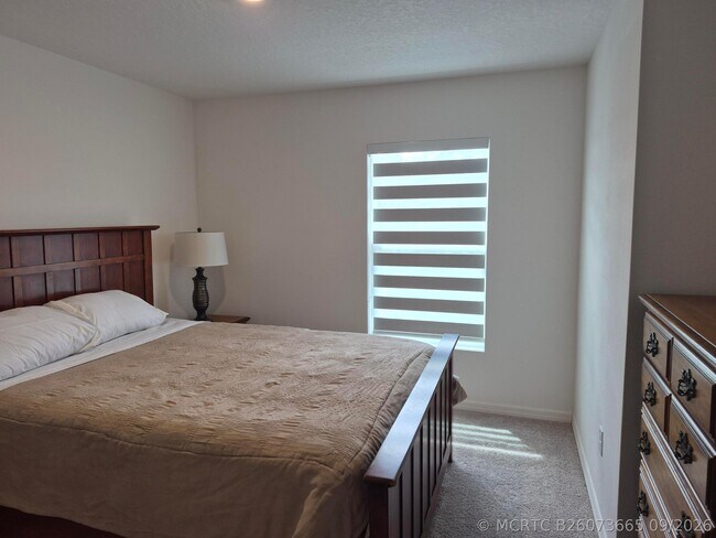 Building Photo - 2328 Bimini Ave
