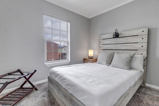 Building Photo - 4345 W 64th Ave