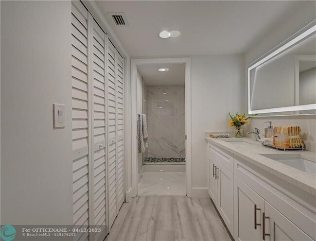 Building Photo - 1704 Andros Isle