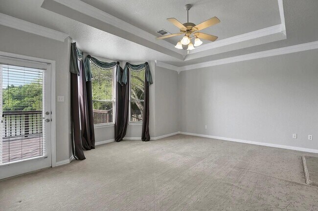 Building Photo - 3103 River Bend Dr