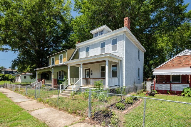 Building Photo - Completely Renovated 3 Bedroom Home in Hig...