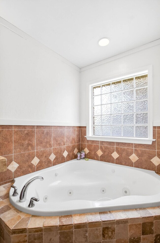 Building Photo - 7367 Heathermoore Loop