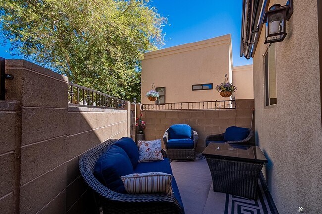 Building Photo - 3400 S Ave 7th E