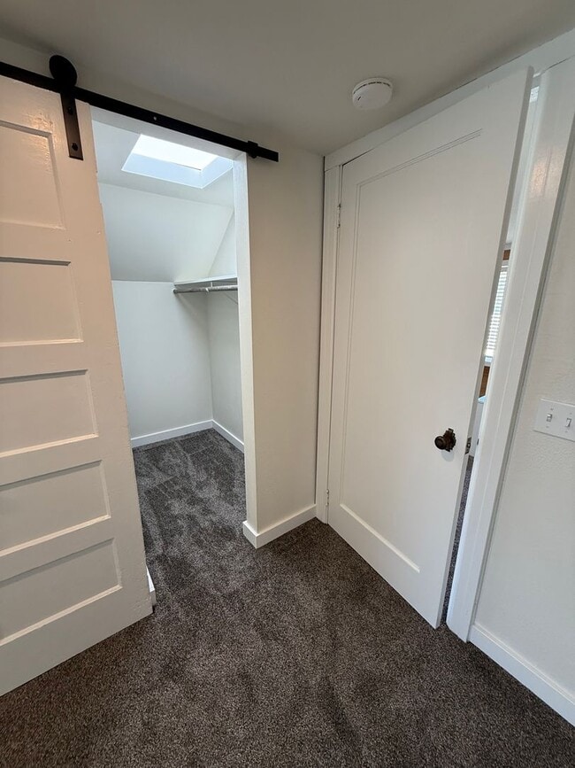 Building Photo - Newly Remodeled 3 Bed/2 Bath in North Bend