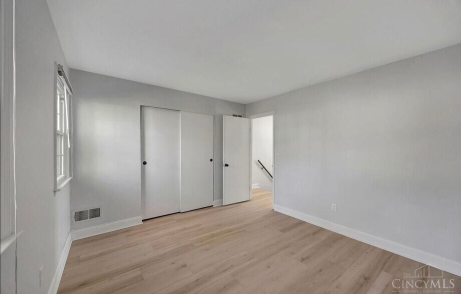 Building Photo - 9777 Bunker Hill Ln