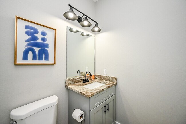 Building Photo - 5007 Briscoe St