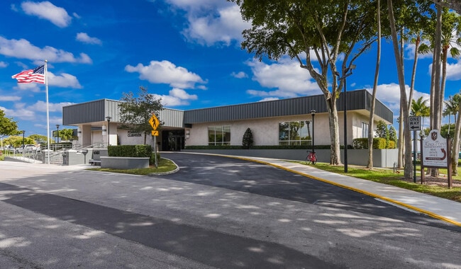 Building Photo - 864 Normandy R