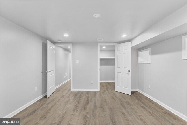 Building Photo - 69 Slocum St