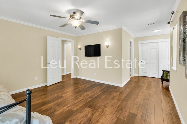 Building Photo - 6811 Beaver Pond Rd