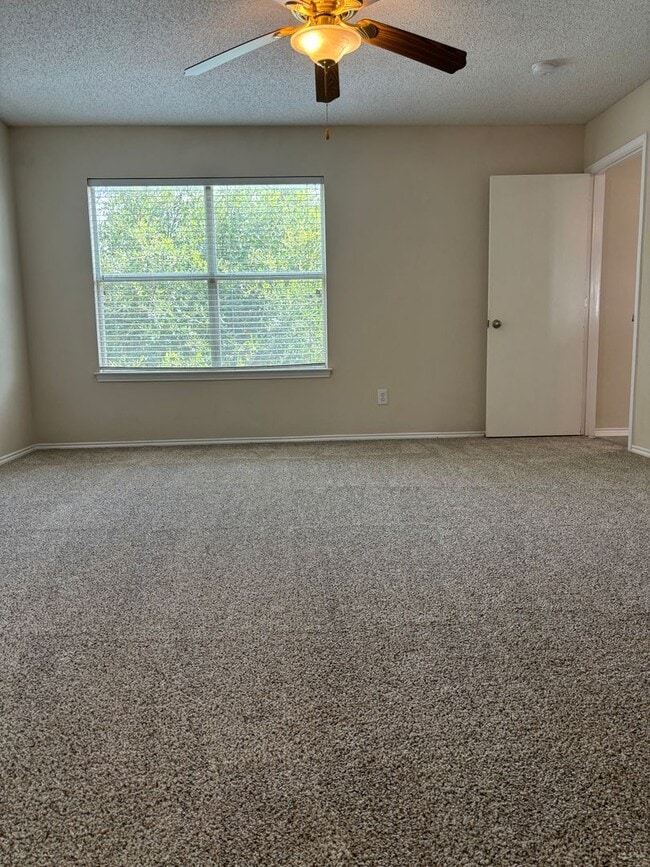 Building Photo - Xtra Large 3 Bedroom in Keller ISD