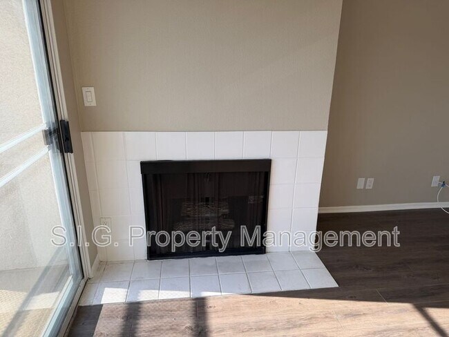 Building Photo - 4500 Laurel Canyon Blvd