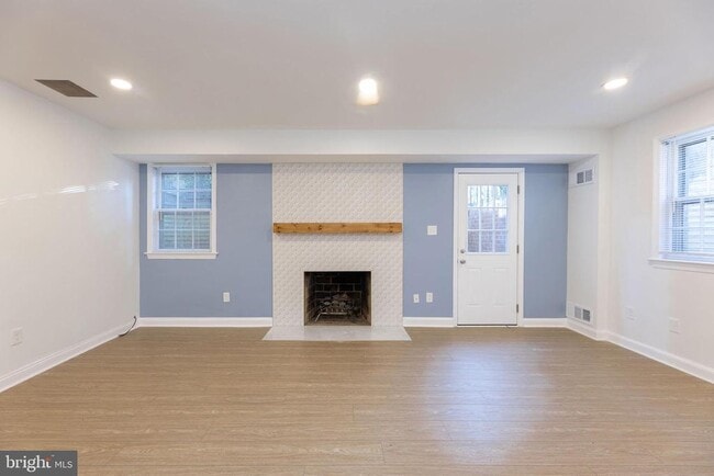 Building Photo - 2810 N Glade St NW