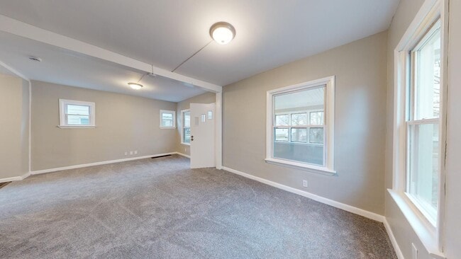 Building Photo - Jefferson Area - 3 Bedroom Single Family Home (between Lorain and Triskett)