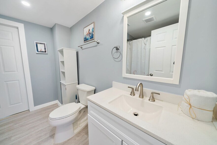 Building Photo - 505 Anemone St