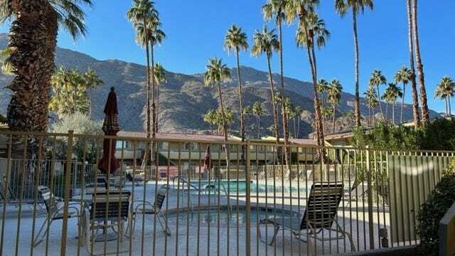 Building Photo - 1900 S Palm Canyon Dr