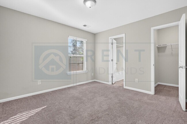 Building Photo - 107 Top Forest Drive