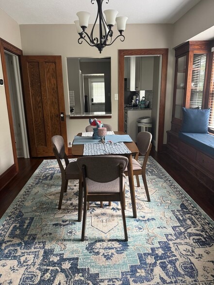 Building Photo - 17640 Larchwood Ave