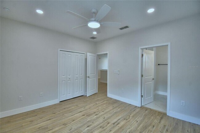Building Photo - 2673 Calistoga Ave
