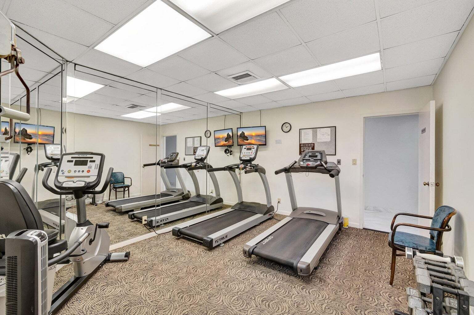 Building Photo - 6420 Boca del Mar Dr