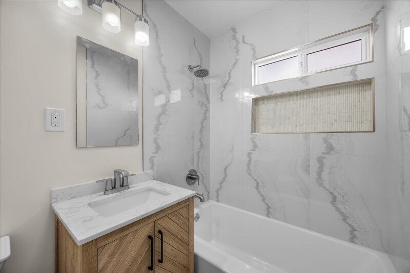 Building Photo - 3537 Delta Ave