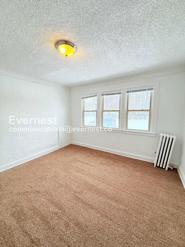 Building Photo - 13909 Hartwell St