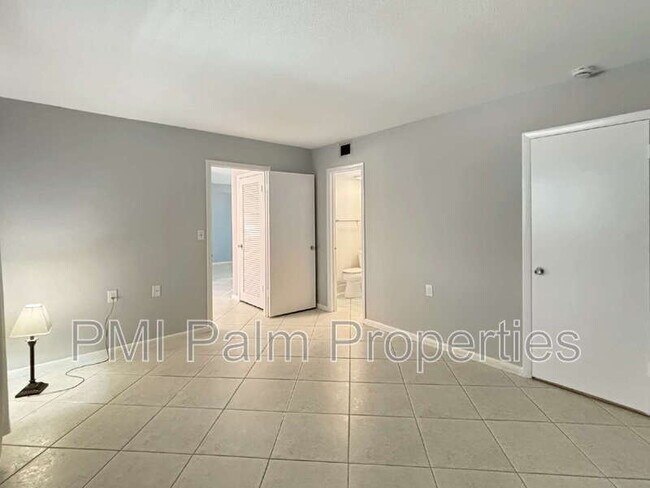 Building Photo - 3154 Meridian Way S
