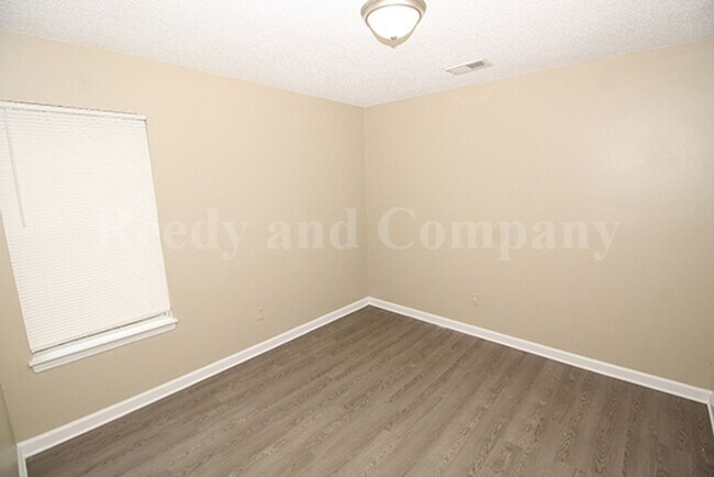 Building Photo - 5009 Nail Rd