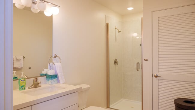 Ironwood bathroom - Culdesac Tempe