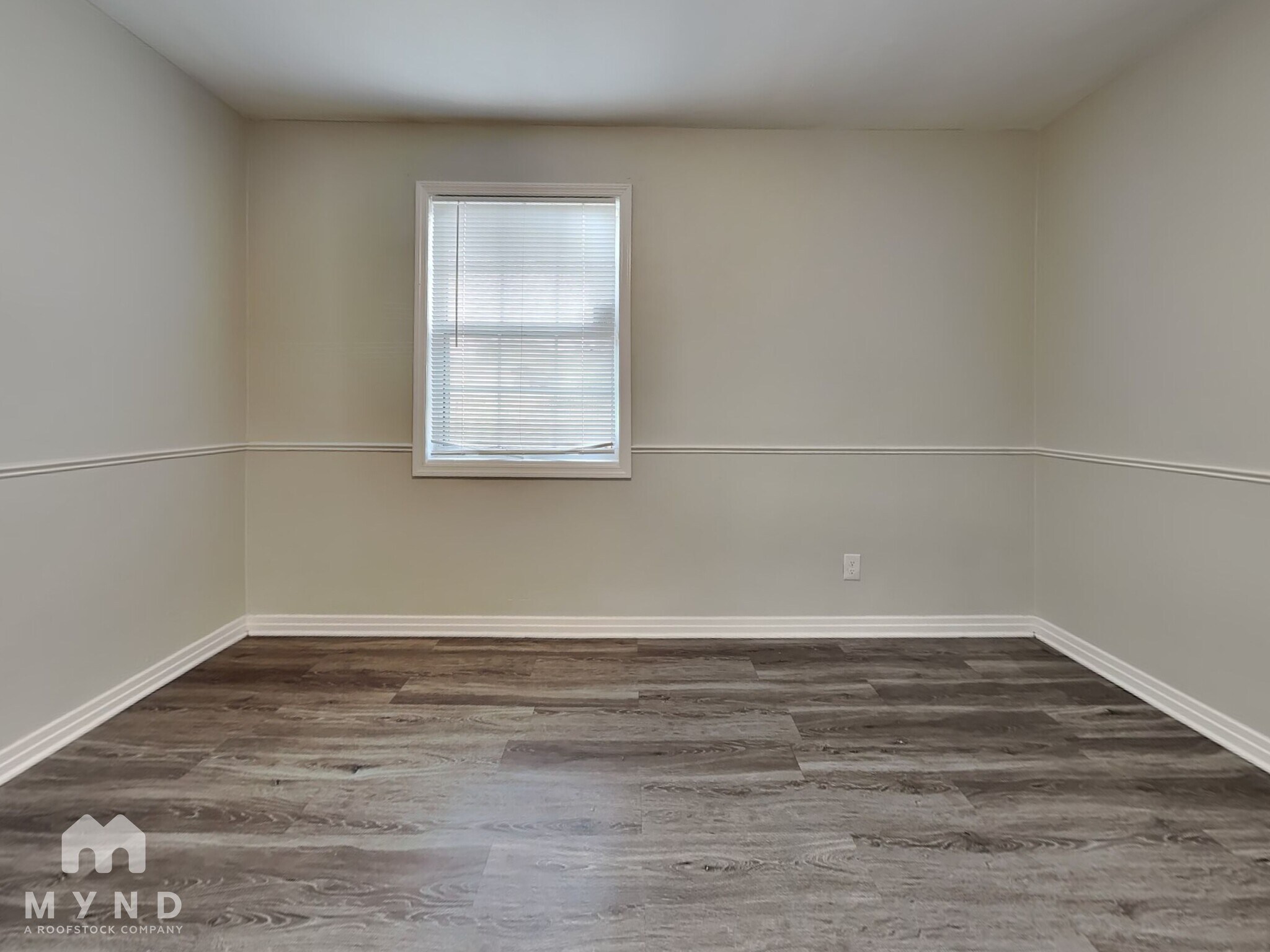 Building Photo - 6824 Gaillardia Rd S