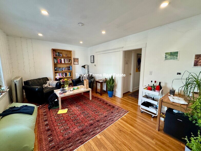 Primary Photo - 24 Chetwynd Rd