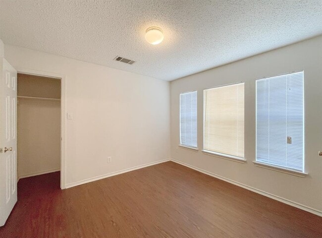 Building Photo - 2812 High Point Cove