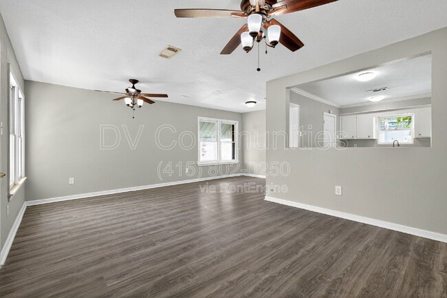 Building Photo - 709 S 7th St