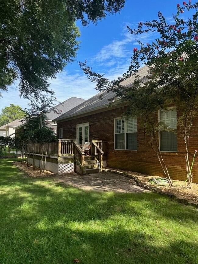 Building Photo - Tartan Pines, Rosemount Court, Enterprise, AL