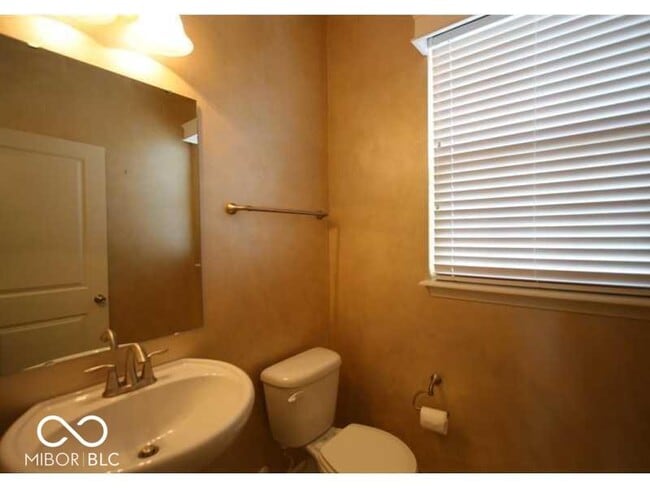 Building Photo - 11503 Reagan Dr