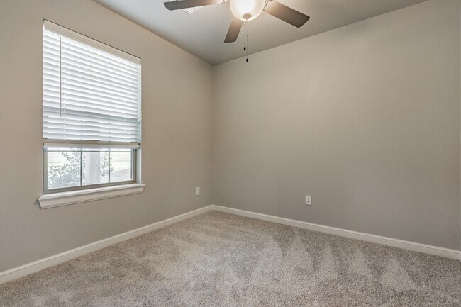 Building Photo - 6296 NW 178th Ter