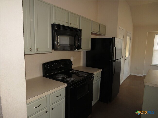 Building Photo - 4201 Cambridge Dr