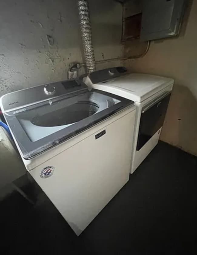 Building Photo - 5004 SW Vw Pt Ter