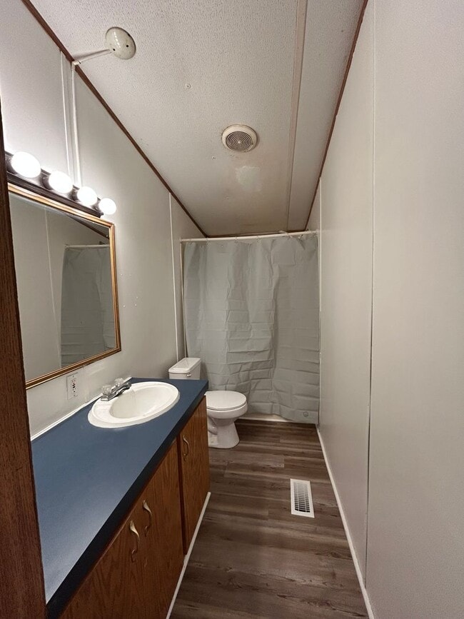 Building Photo - Coming Soon! 3 Bed 2 Bath Peaceful Country Home