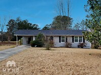 Building Photo - 4180 Etowah Dr SE